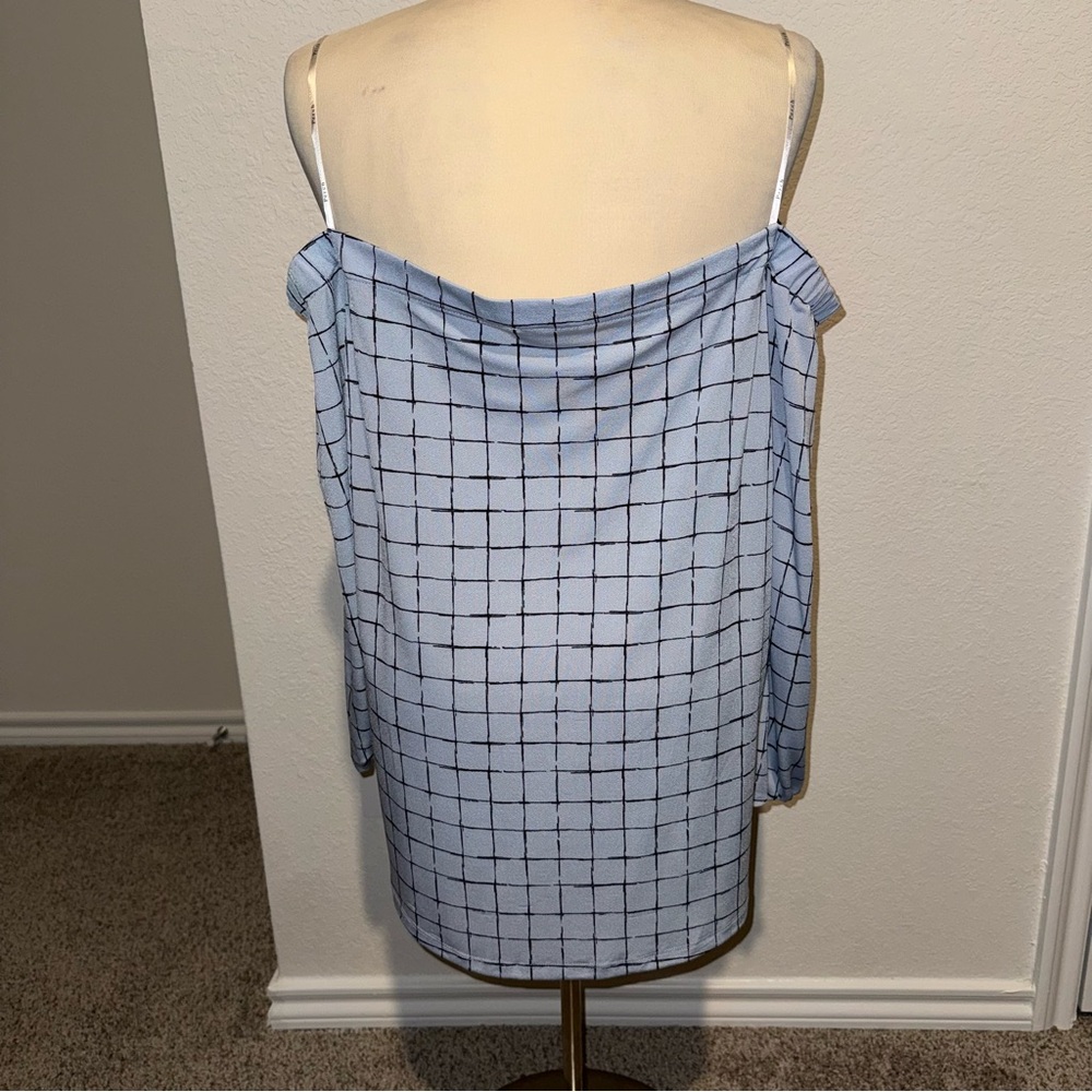 Off-Shoulder Light Blue Grid Pattern Top - Picture 6 of 9